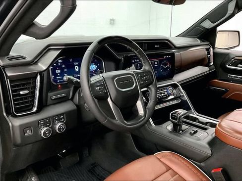 Used 2024 GMC Sierra 1500 Denali Ultimate AWD/4WD image 17