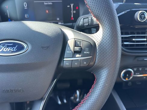 Used 2025 Ford Escape ST-Line image 15