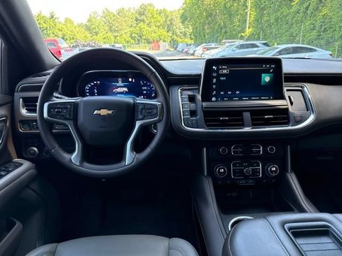 Used 2022 Chevrolet Tahoe LT w/ Luxury Package AWD/4WD image 25