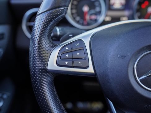 Used 2019 Mercedes-Benz SLC 300 image 29