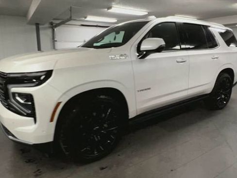 Certified 2025 Chevrolet Tahoe High Country AWD/4WD image 4