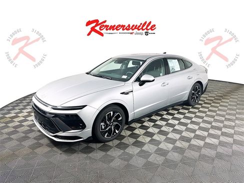 Used 2024 Hyundai Sonata SEL image 3