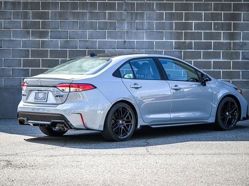 Used 2022 Toyota Corolla SE w/ Carpet Mat Package (TMS) image 3