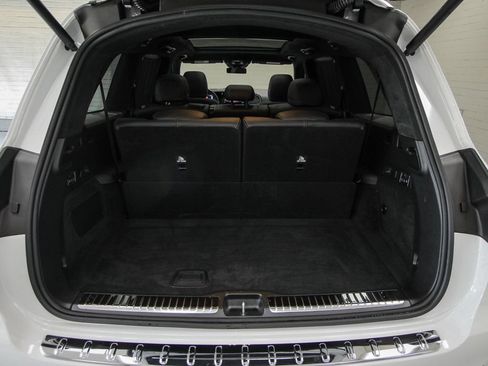 Used 2026 Mercedes-Benz GLS 63 AMG 4MATIC image 40