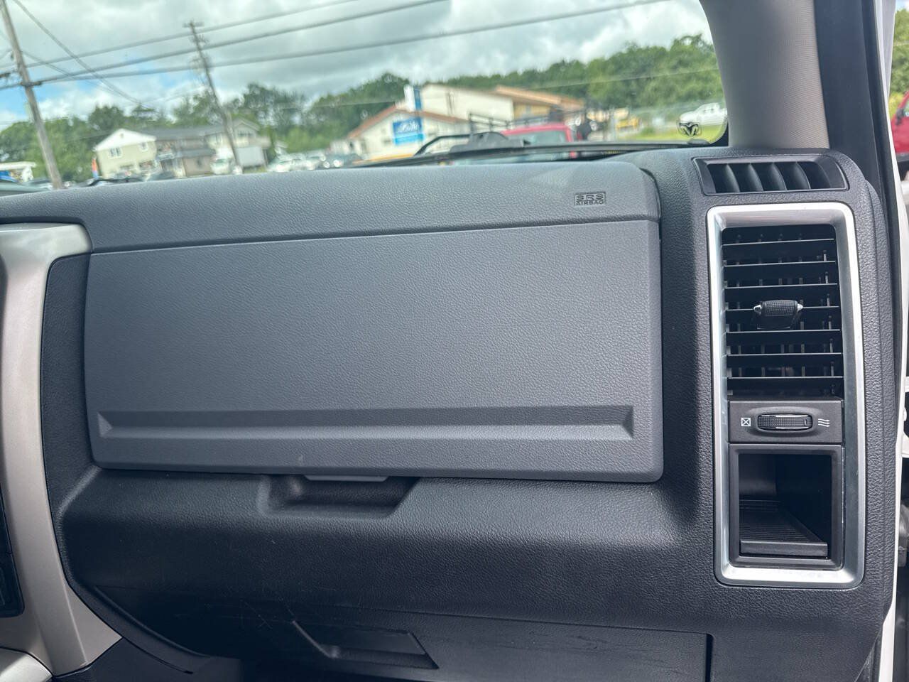 Used 2014 RAM 1500 Outdoorsman AWD/4WD image 27
