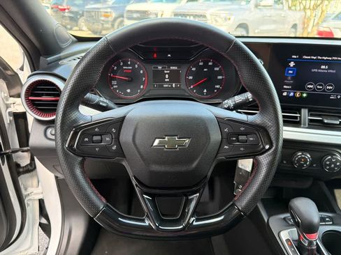 Used 2024 Chevrolet Trax RS w/ Driver Confidence Package FWD image 21