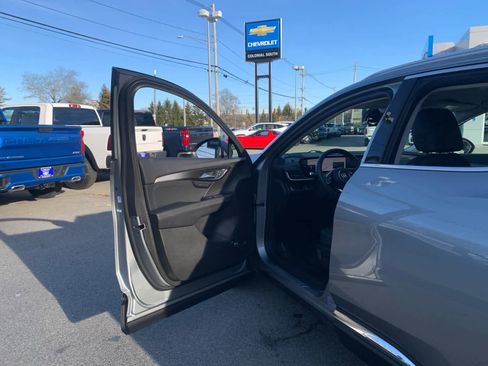 Certified 2025 Buick Envision Preferred image 15