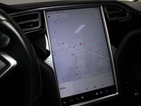 Used 2015 Tesla Model S 70D AWD/4WD image 18