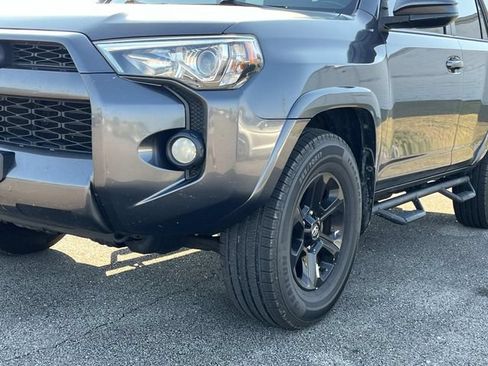 Used 2016 Toyota 4Runner SR5 AWD/4WD image 11