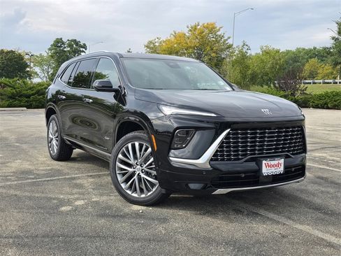 New 2026 Buick Enclave Avenir w/ Super Cruise Package image 2