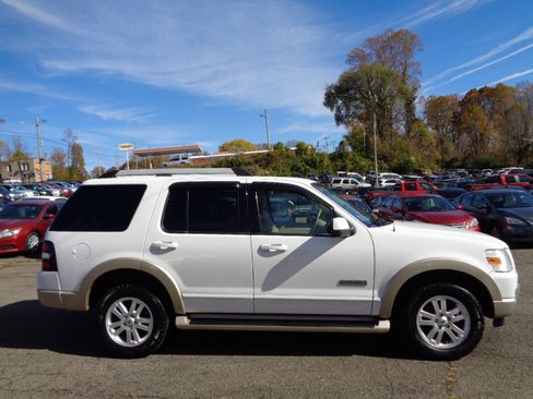 Used 2007 Ford Explorer Eddie Bauer image 4