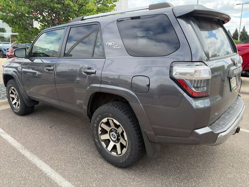 Used 2017 Toyota 4Runner TRD Off-Road Premium AWD/4WD image 12