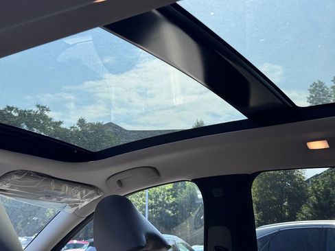 New 2025 INFINITI QX50 Luxe image 21