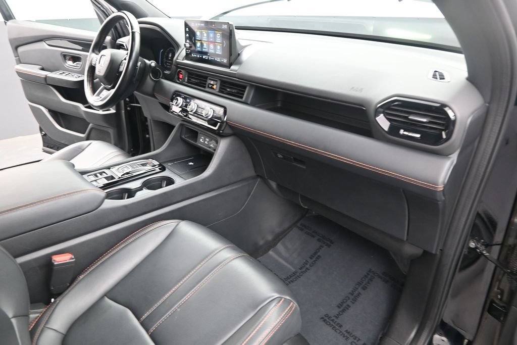 Used 2023 Honda Pilot TrailSport image 28