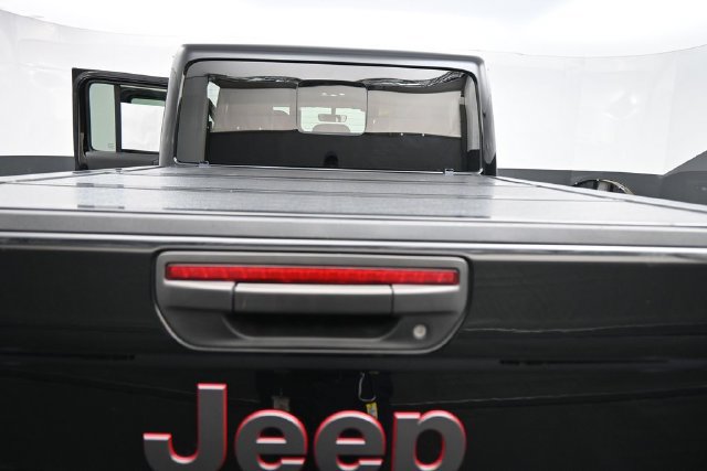 Used 2022 Jeep Gladiator Rubicon w/ Dual Top Group AWD/4WD image 25