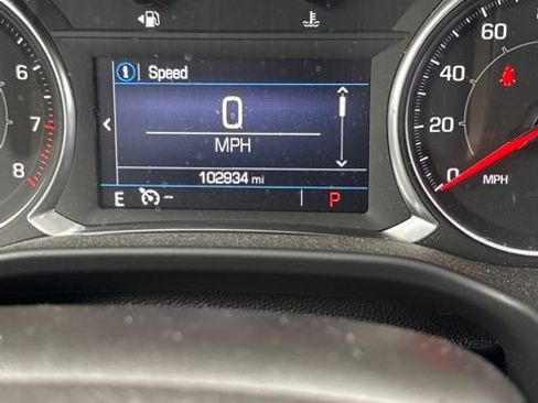 Used 2020 GMC Acadia SLE w/ Driver Convenience Package FWD image 12