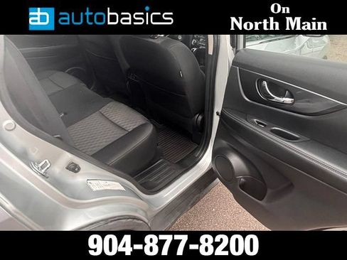 Used 2017 Nissan Rogue S AWD/4WD image 14