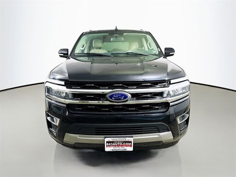 Used 2024 Ford Expedition Limited image 2