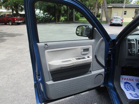 Used 2005 Dodge Dakota SLT image 18
