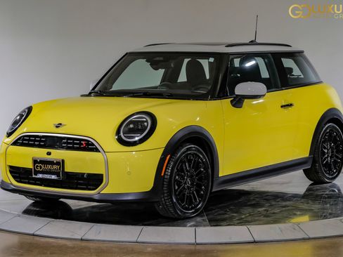 Used 2025 MINI Cooper S FWD image 7