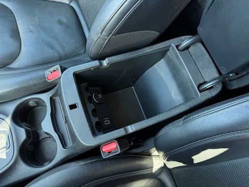 Used 2019 Jeep Cherokee Limited image 20