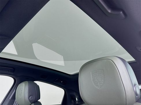 New 2026 Porsche Cayenne Coupe image 23