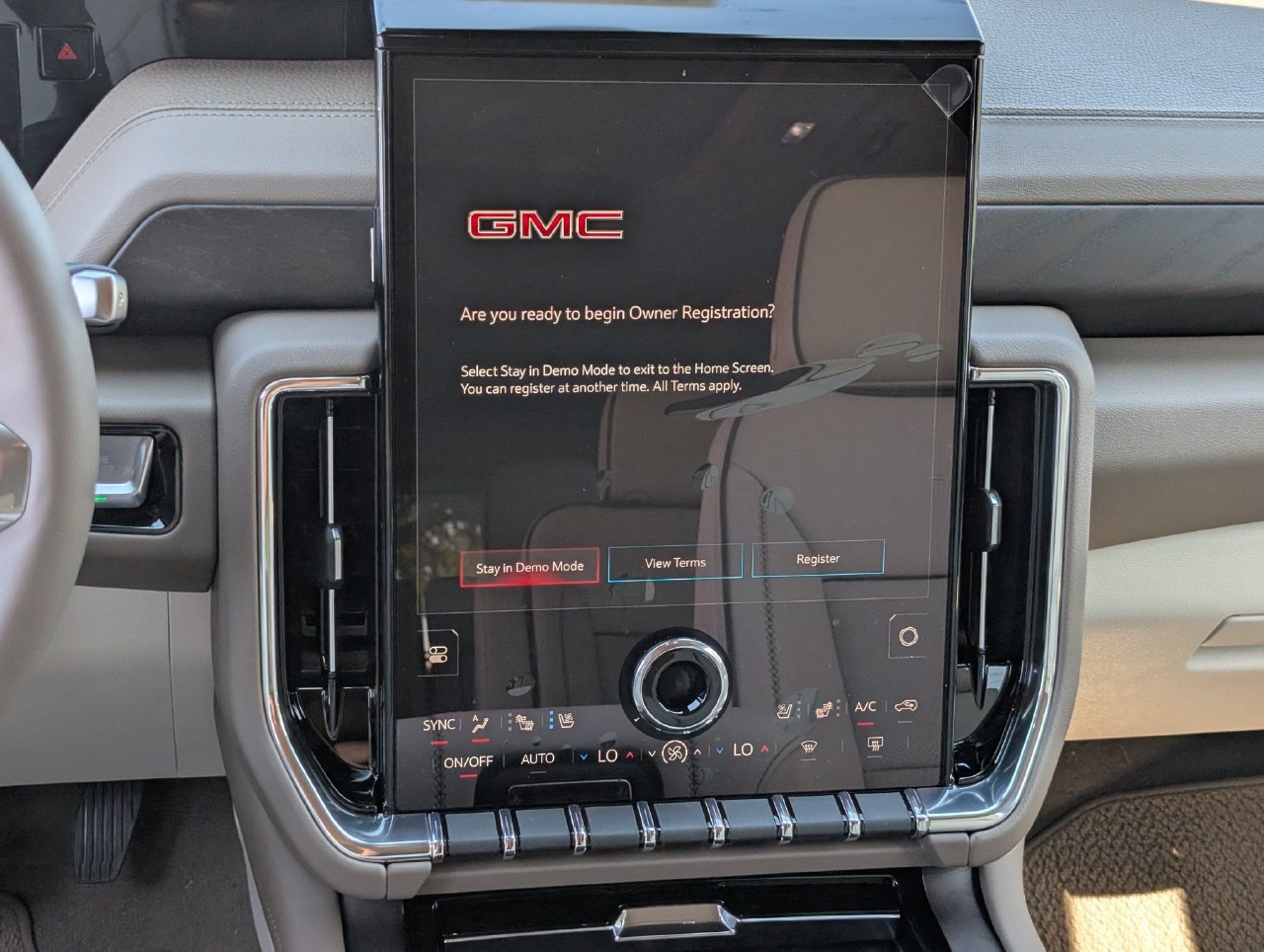 New 2027 GMC Yukon Denali w/ Advanced Technology Package AWD/4WD image 11