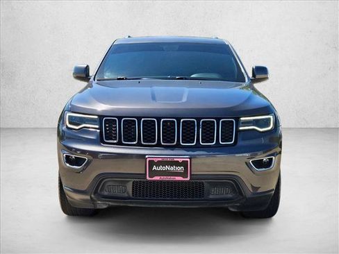 Used 2021 Jeep Grand Cherokee Laredo RWD image 2