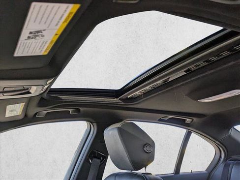 Used 2017 BMW 330i xDrive Sedan image 16