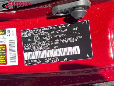 Used 2025 Toyota Sienna XLE image 42