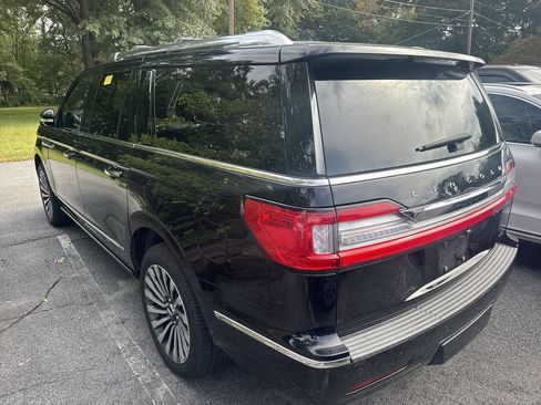 Used 2019 Lincoln Navigator L Reserve AWD/4WD image 4