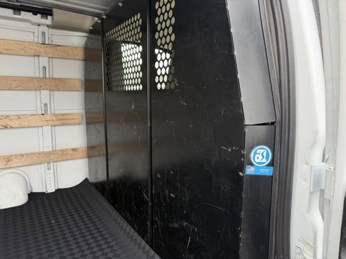 Used 2024 GMC Savana 2500 w/ Driver Convenience Package image 11