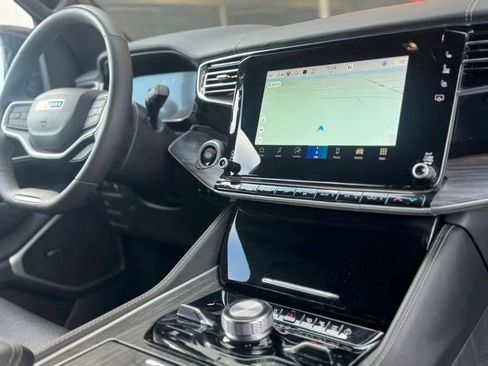 Used 2023 Jeep Wagoneer L Series II w/ Convenience Group I image 16