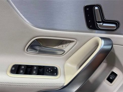 Used 2021 Mercedes-Benz A 220 A 220 image 30