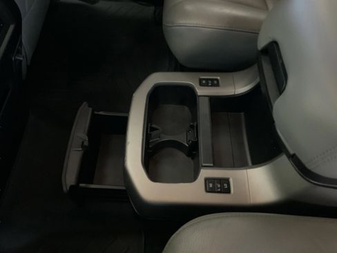 Used 2013 Toyota Sequoia Platinum AWD/4WD image 29