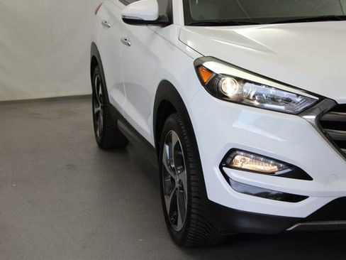 Used 2016 Hyundai Tucson Limited w/ Option Group 03 FWD image 3