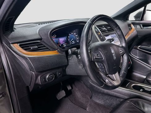 Used 2017 Lincoln MKC Select w/ Select Plus Package image 10