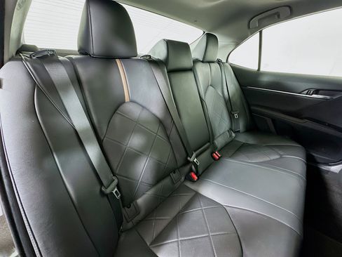 Used 2019 Toyota Camry XLE image 26