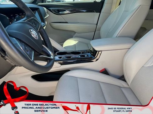 Used 2023 Buick Envision Essence image 10