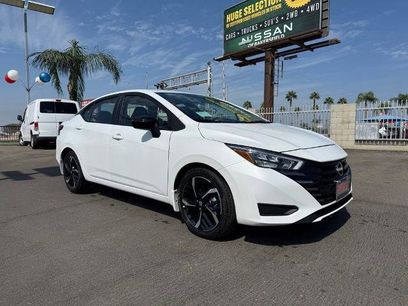 New 2025 Nissan Versa SR w/ Trunk Package