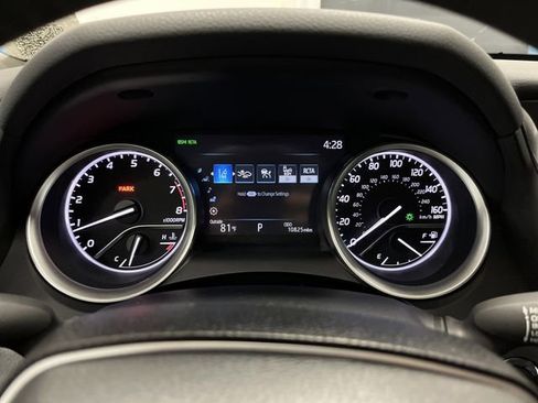 Used 2023 Toyota Camry XLE image 18