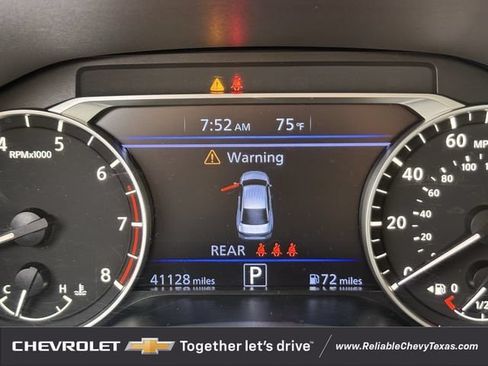 Used 2024 Nissan Altima 2.5 SV FWD image 17