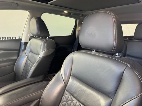 Used 2024 Kia Sorento S w/ Panoramic Sunroof Package FWD image 10
