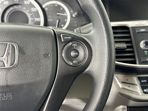 Used 2015 Honda Accord LX image 17