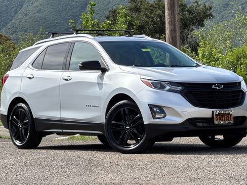 Used 2020 Chevrolet Equinox LT w/ Sport Edition FWD image 2