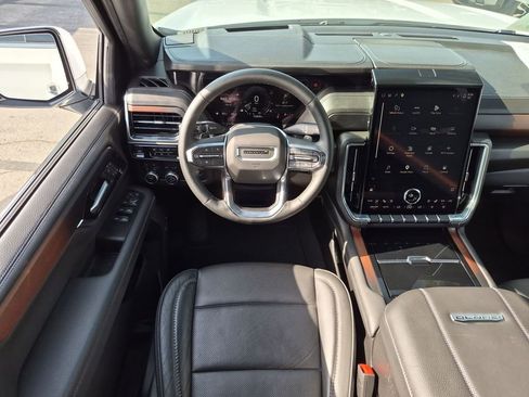 Certified 2025 GMC Yukon Denali AWD/4WD image 13