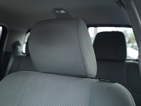 Used 2020 Nissan Frontier SV image 20