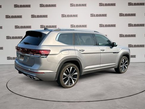 Used 2024 Volkswagen Atlas SEL Premium R-Line AWD/4WD image 5