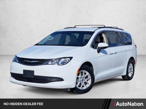 Used 2021 Chrysler Voyager Lxi FWD image 1