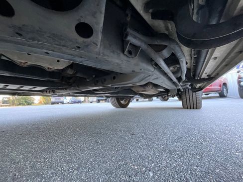 Used 2010 Lexus LX 570 4WD image 40